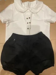 ホワイトシャツとブラックパンツのセット