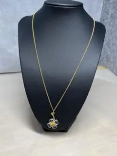 新品未使用SWAROVSKI フラワーモチーフ ネックレス - メルカリ