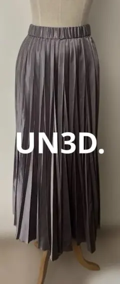 新品タグ付きUN3D. オリガミプリーツスカートシルバーのサムネイル