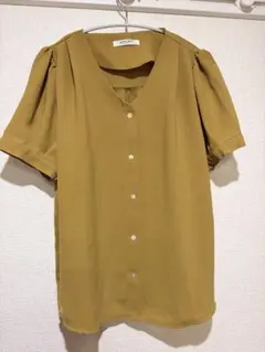 dholic ワンタックショルダーVネックブラウスのサムネイル
