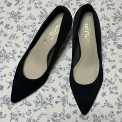 ポインテッド パンプス