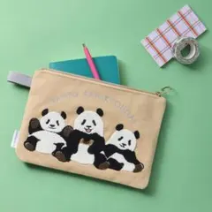 新品未開封 上野動物園 パンダ 刺繍 ポーチ YOU+MORE!のサムネイル
