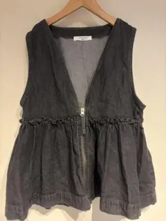 サマンサモスモス フリルノースリーブベスト BLACK 黒