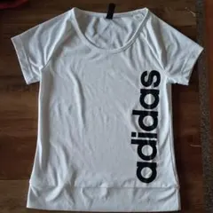 アディダス　Adidas　Ｔシャツ　キッズ