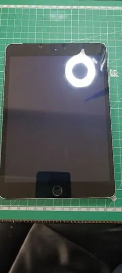 Apple iPad mini3　第3世代