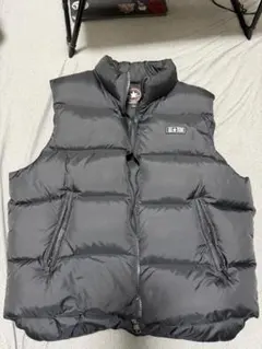 黒いダウンベスト Lサイズ