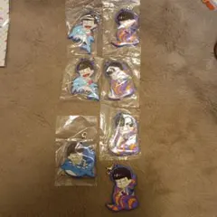 おそ松さん 缶バッジ アクリルチャーム 2種セット - メルカリ