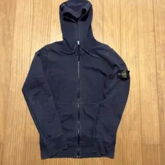 ジップパーカー