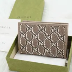 未使用品　箱付き　GUCCI グッチ　二つ折り財布　レザー　GG柄　GGシャドウ