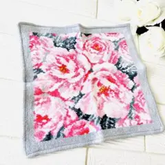 フェイラー❣️大判ハンカチ　ピンク色のお花　USED品　グレー