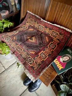 トライバルラグ　ヴィンテージラグ　ミニラグ　バルーチ族　プリミティブアート　美品