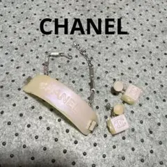 CHANEL シャネル ロゴ ブレスレット ピアス セット ホワイト シルバーのサムネイル
