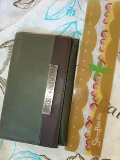 Calvin Klein オリーブグリーン パスケース