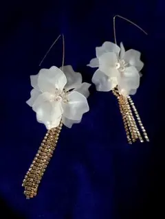 ブライダル向け　フラワーピアス【値下げ中】