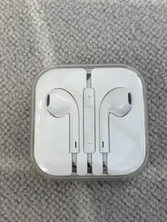 Apple EarPods ホワイト ケース付き