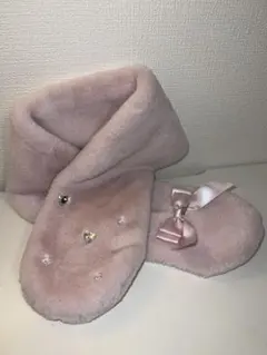 ビジューリボン付きパステルピンクマフラー　レディース、キッズ　ふわふわ　ファー