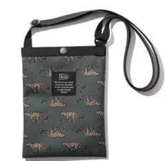 KIU サコッシュショルダー