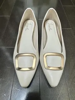 【美品】Launa lea 日本製フラットパンプス23.5cmのサムネイル