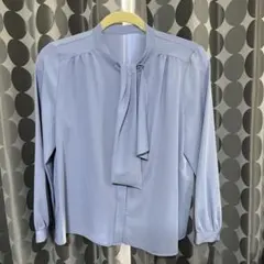 リボン付き長袖ブラウス