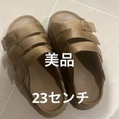 UGG スエード ストラップ サンダル オレンジ2026年新作 - メルカリ