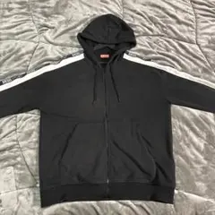 【美品】DIESEL SPORT ブラックジップパーカー
