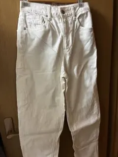 GU ホワイトデニムパンツ Sサイズ