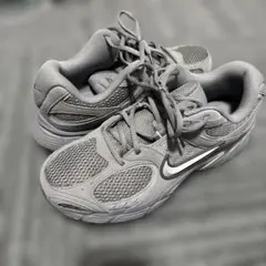 NIKE スニーカー グレー