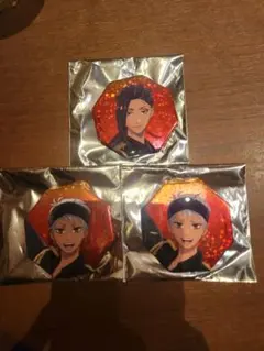 ツイステ　ブレイジングジュエル　ホログラムバッジ　スカラビア