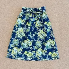 美品【Le Totalité】花柄ウエストリボン付きフレアスカート 36Sひざ下