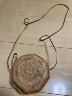 本革　カービングレザー　八角形ポシェット　小物入れ