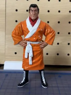 新日本プロレス アントニオ猪木 フィギュア オレンジガウン