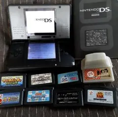 Nintendo DS 本体とゲームソフト８本とACアダプタと説明書セット