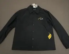 ユニクロ　カウズ　コーチジャケット　Sサイズ