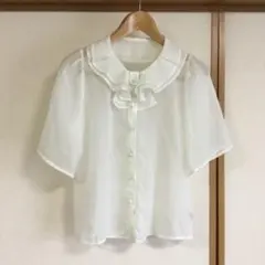 フリル付き襟 ホワイト シフォンブラウス アンアナザーアンジェラスのサムネイル