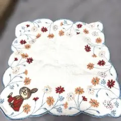 MOOMIN 花柄刺繍 ハンカチ　24×25程度　数回使用