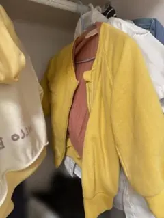 イラスト付き黄色スウェットジャケット