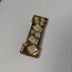 INGEBORGゴールドトーン 幾何学模様 ブローチ