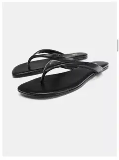 ZARA フラットサンダル　ビーチサンダル　39のサムネイル