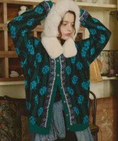 Unitage ブークレ総柄ジャガードニットカーディガン