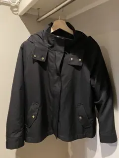 【最終値下げ】黒いフード付きマウンテンパーカー