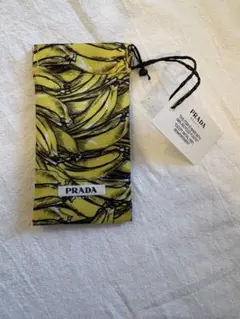 PRADA バナナ柄　ポーチ　リップポーチ　ノベルティ