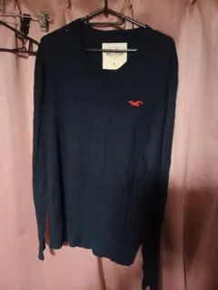 HOLLISTERホリスター ブラック Vネックセーター Mのサムネイル