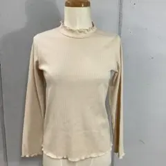 値下◎7.8◎K053◎イーハイフンワールドギャラリー◎長袖カットソー◎ガーリーのサムネイル