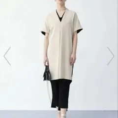 aga アーガ　美品　二重Ｖネックバイカラーワンピース　ベージュ✖️ネイビー