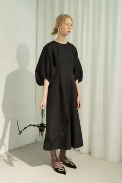 タグ付き未使用品！YOHEIOHNOヨウヘイオオノ ワンピース　ドレスのサムネイル