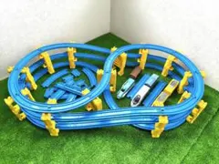 プラレール 「３段ループコースセット」 レイアウトB 車両付き