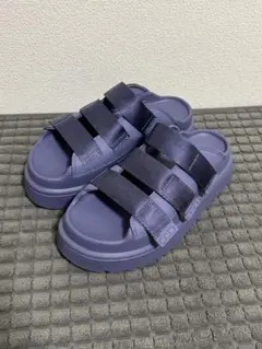 【新品未使用】UGG GOLDENGLOW SLIDE サンダル 完売カラーのサムネイル