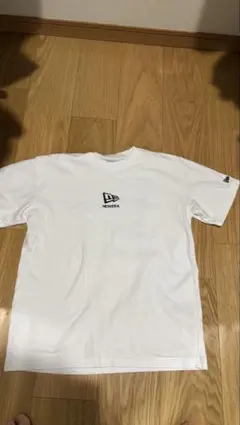 NEW ERA ホワイト Tシャツ ロゴプリント