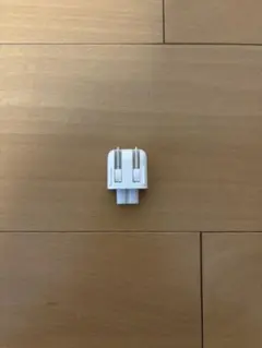 Apple 純正の電源アダプター ACプラグ（差し込み部）