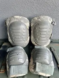 米軍放出ACUニーパット＆エルボーパットセット McGuire-Nicholas